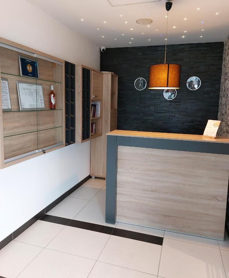Motel Ms Srpski Itebej Buitenkant foto